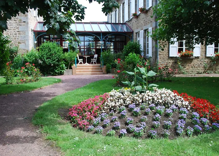 Logis Hotel Restaurant Auberge De La Selune