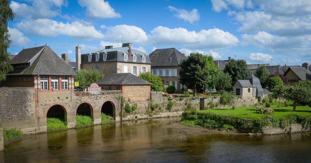 Logis Restaurant De La Selune Hotel 3*