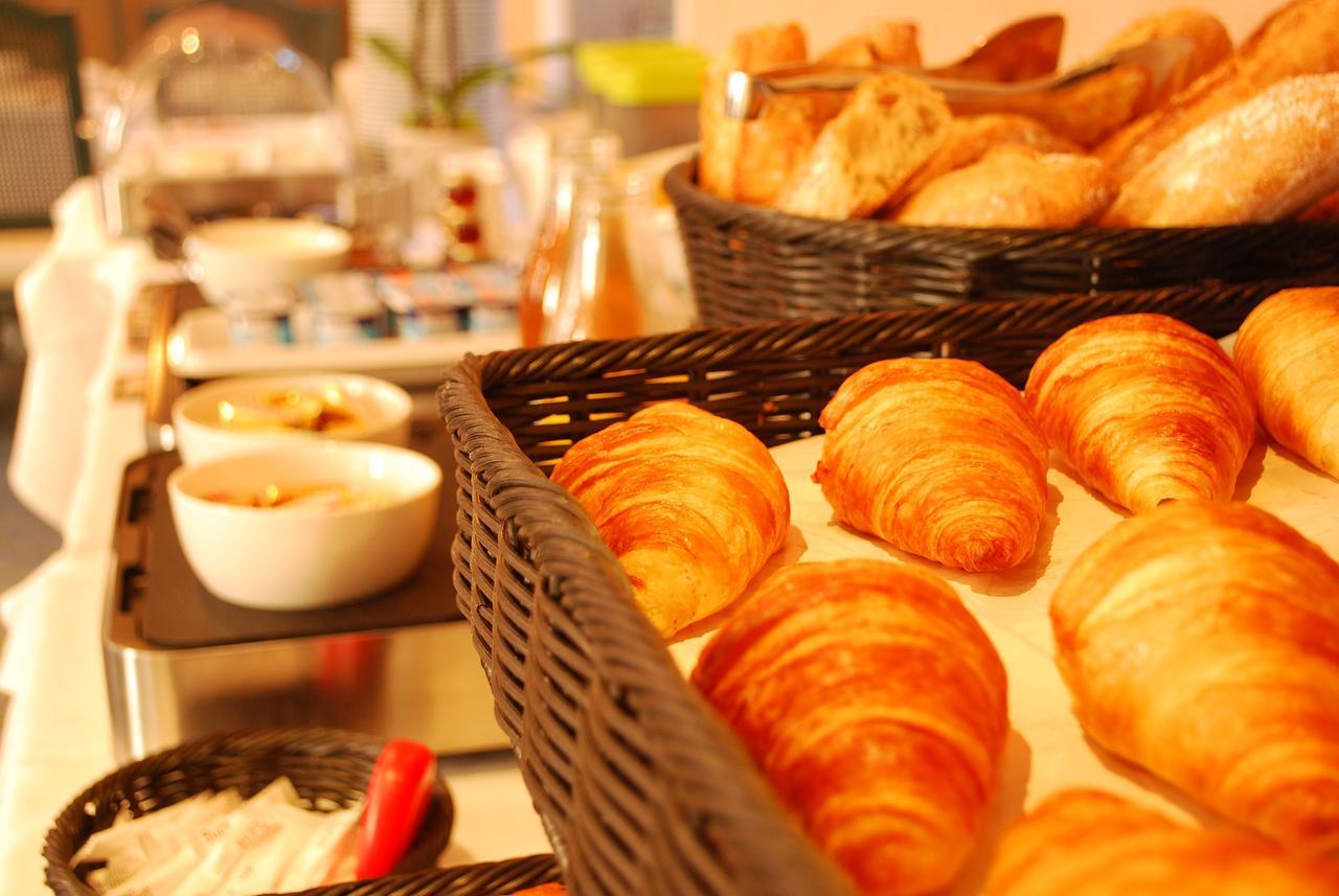 Logis Restaurant De La Selune 3*