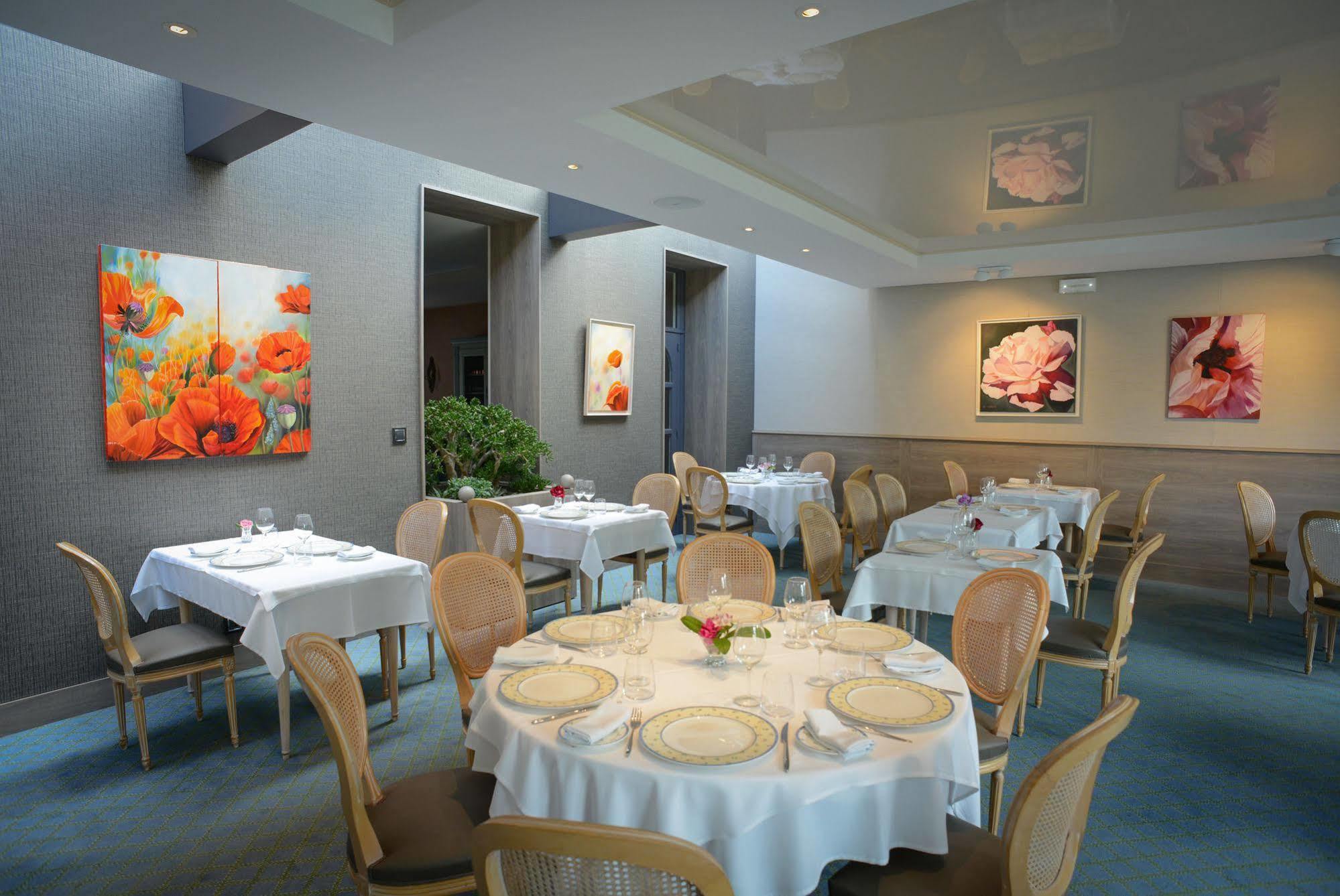 Logis Restaurant De La Selune 3*