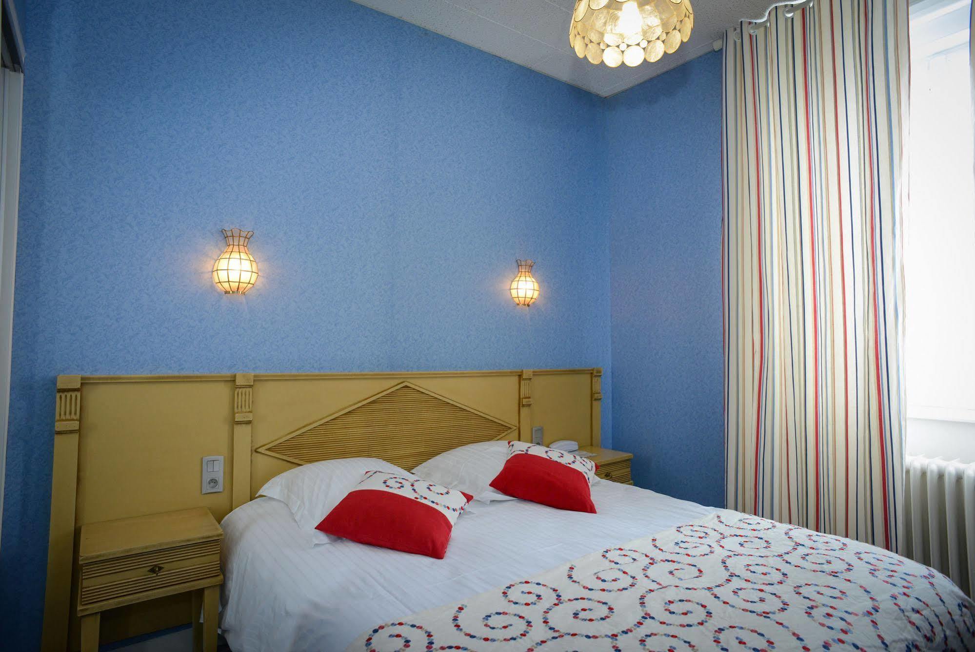 Hotel Logis Restaurant De La Selune Ducey-Les Cheris
